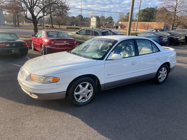 used 2000 Buick Regal car, priced at $5,299