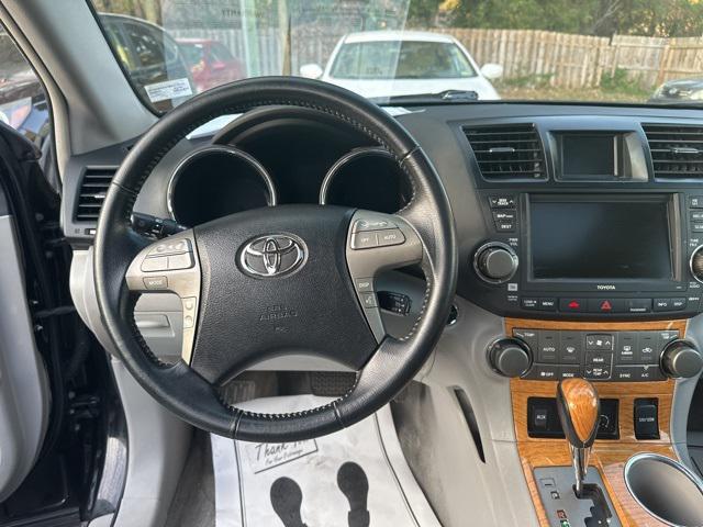 used 2008 Toyota Highlander Hybrid car, priced at $8,400