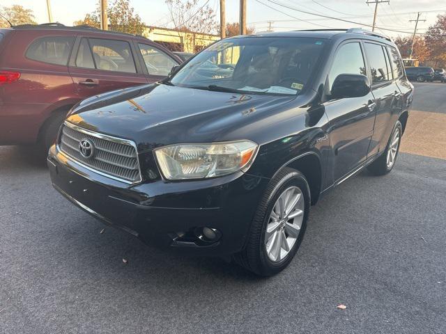 used 2008 Toyota Highlander Hybrid car, priced at $8,400