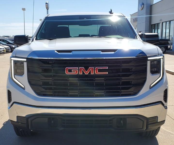 new 2025 GMC Sierra 1500 car, priced at $50,595