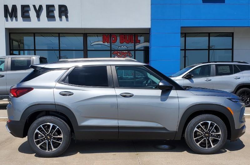 new 2025 Chevrolet TrailBlazer car, priced at $29,965