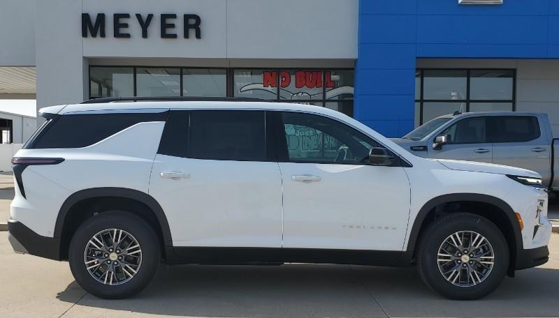 new 2024 Chevrolet Traverse car, priced at $43,995