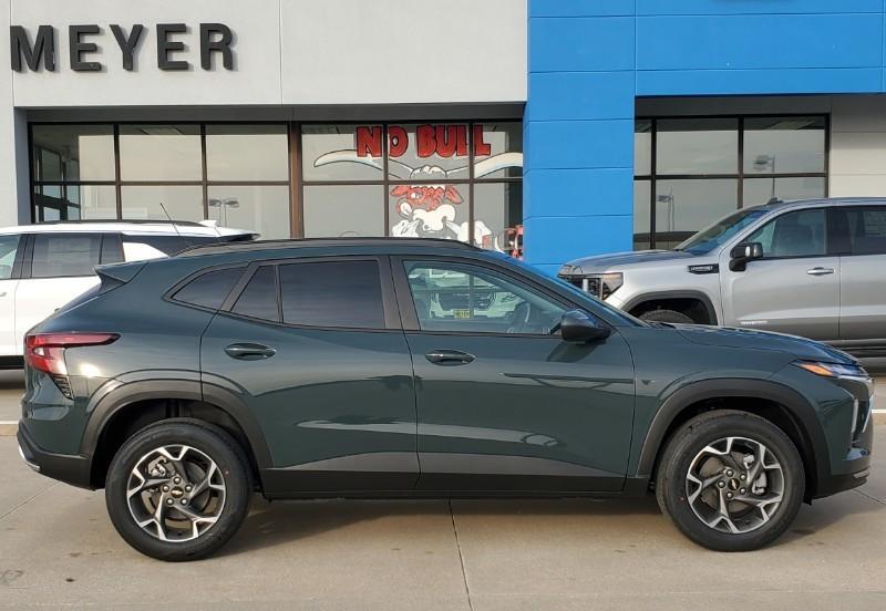 new 2025 Chevrolet Trax car, priced at $24,985