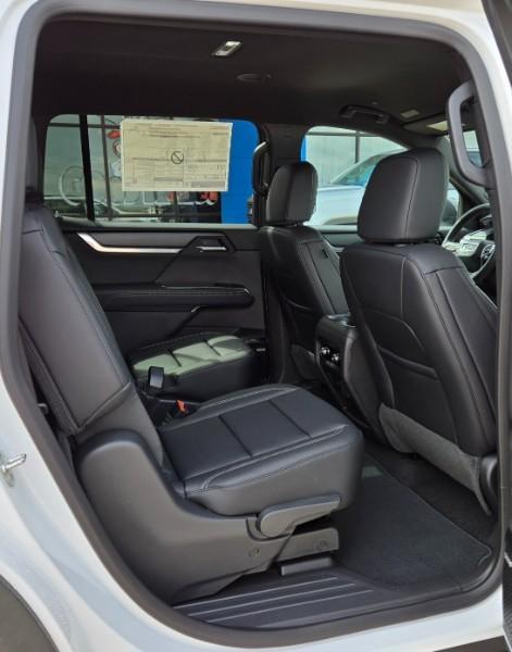 new 2025 GMC Acadia car, priced at $51,430
