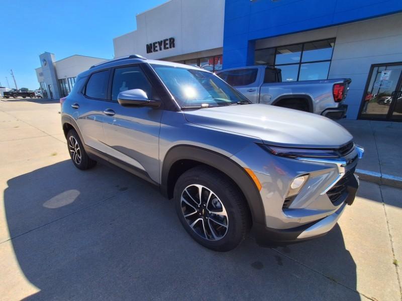 new 2026 Chevrolet TrailBlazer car, priced at $28,670