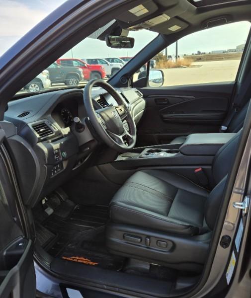 used 2025 Honda Ridgeline car, priced at $39,995