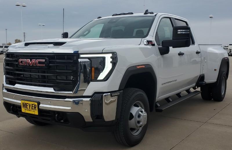 new 2025 GMC Sierra 3500 car, priced at $71,085