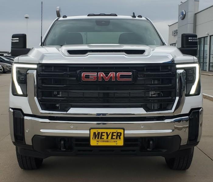 new 2025 GMC Sierra 3500 car, priced at $71,085