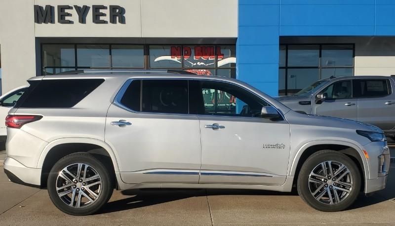 used 2022 Chevrolet Traverse car, priced at $39,995