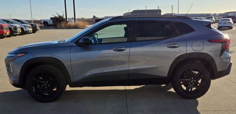 new 2025 Chevrolet Trax car, priced at $26,190