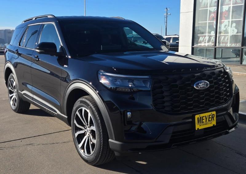 new 2025 Ford Explorer car, priced at $46,710