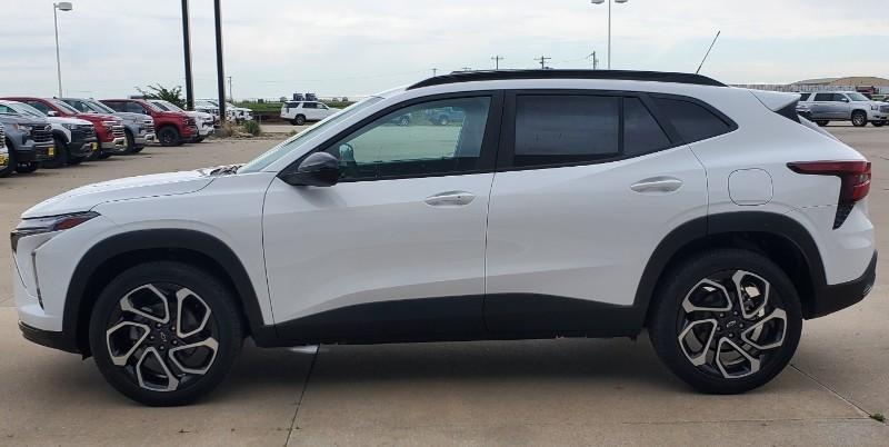 new 2025 Chevrolet Trax car, priced at $27,335