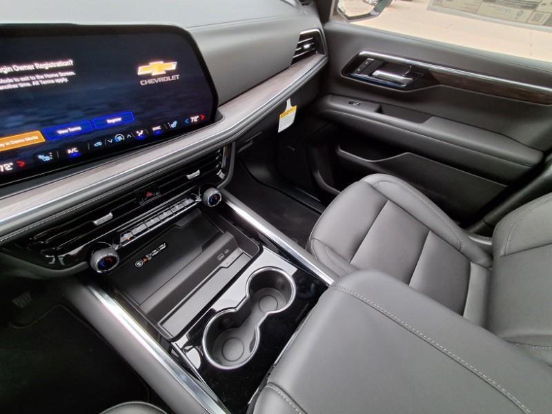 new 2025 Chevrolet Suburban car, priced at $81,495
