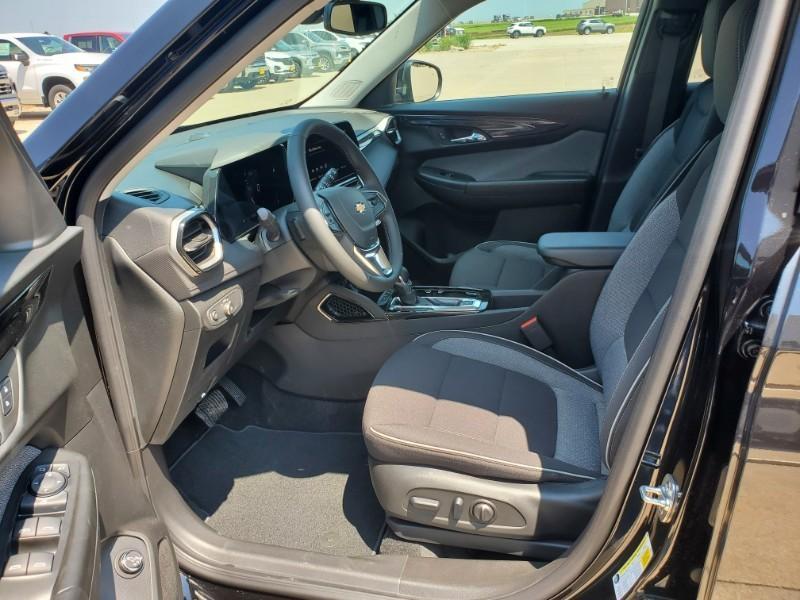 new 2025 Chevrolet TrailBlazer car, priced at $31,570