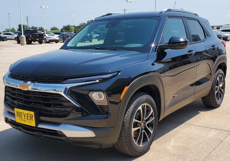 new 2025 Chevrolet TrailBlazer car, priced at $31,570