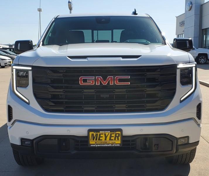 new 2025 GMC Sierra 1500 car, priced at $60,995