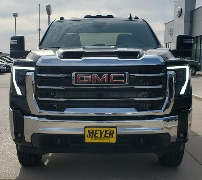 new 2025 GMC Sierra 3500 car, priced at $75,905