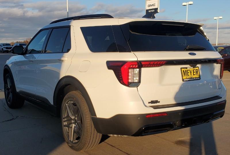 new 2025 Ford Explorer car, priced at $52,835