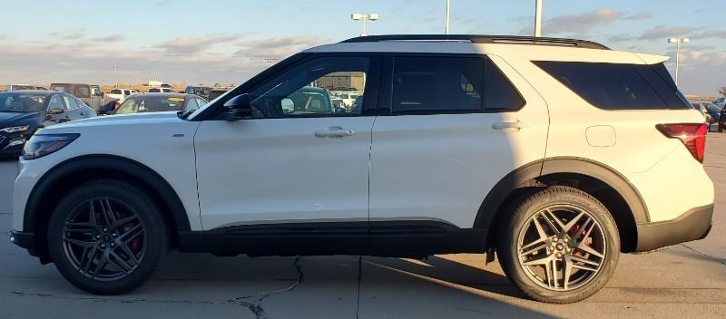 new 2025 Ford Explorer car, priced at $52,835