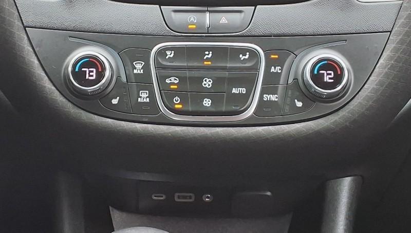 used 2022 Chevrolet Malibu car, priced at $18,995