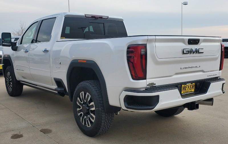 new 2024 GMC Sierra 2500 car, priced at $93,915