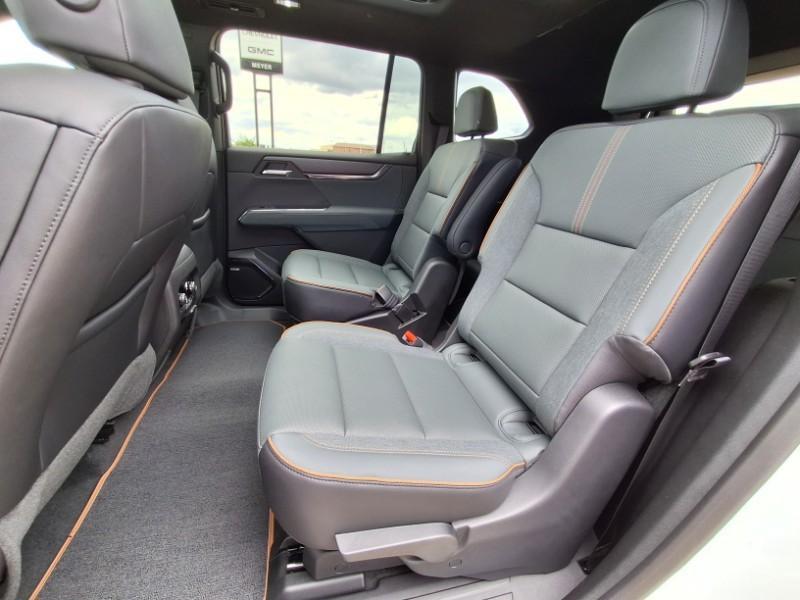 new 2025 GMC Acadia car