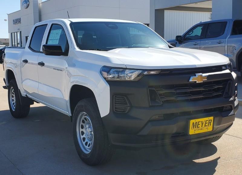 new 2024 Chevrolet Colorado car, priced at $33,645