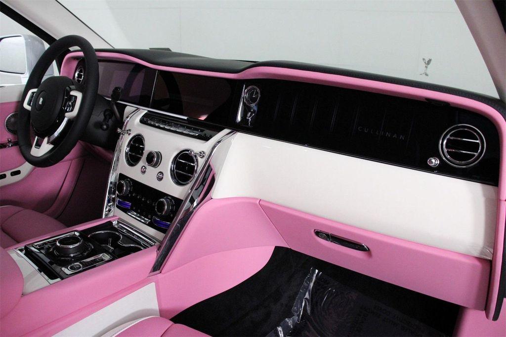 new 2025 Rolls-Royce Cullinan car, priced at $589,525