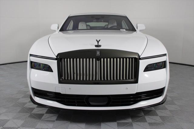 new 2025 Rolls-Royce Spectre car, priced at $559,875