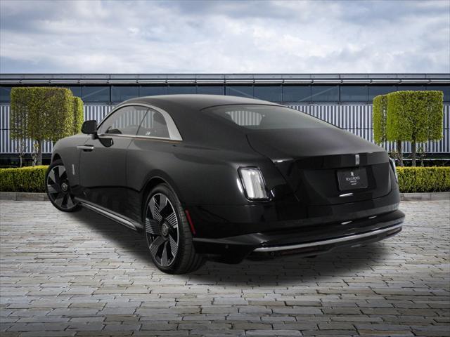 new 2025 Rolls-Royce Spectre car, priced at $518,625