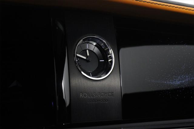 new 2025 Rolls-Royce Spectre car, priced at $518,625