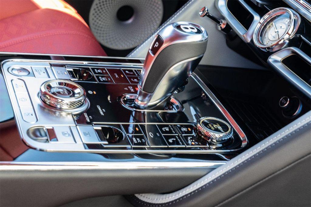 new 2025 Bentley Flying Spur car, priced at $318,920