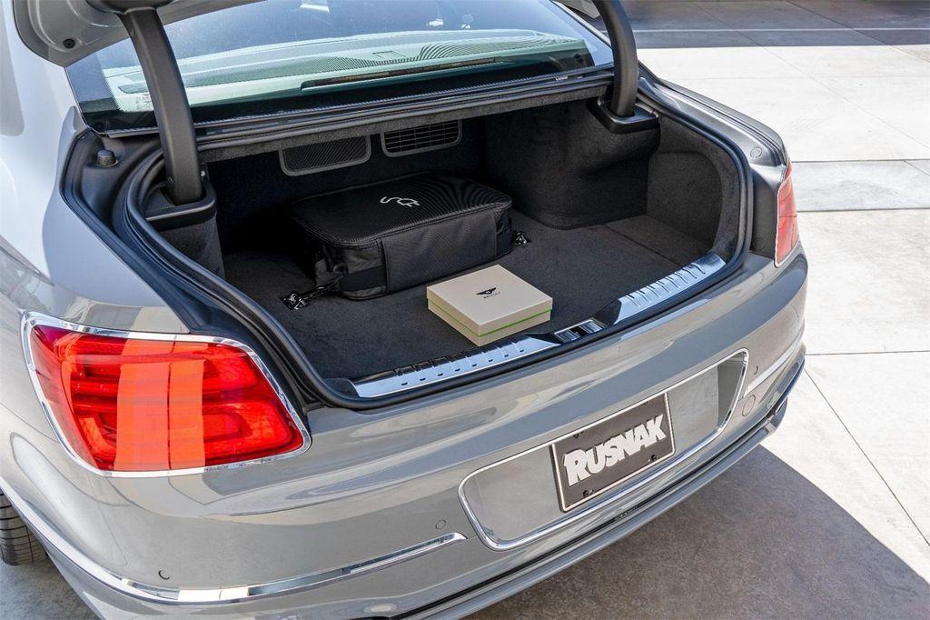 new 2025 Bentley Flying Spur car, priced at $318,920