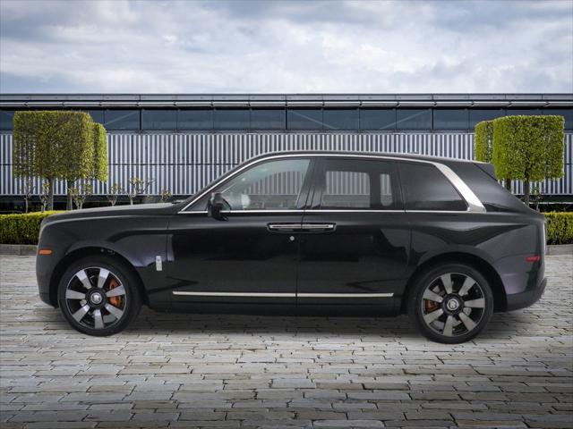 new 2024 Rolls-Royce Cullinan car, priced at $472,025