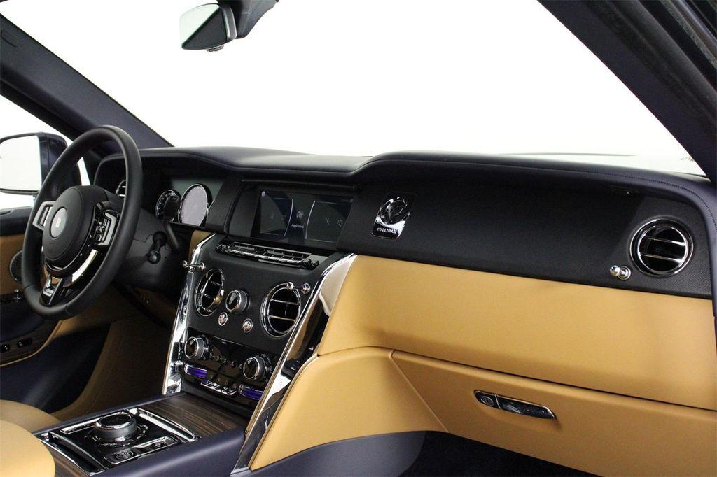 used 2024 Rolls-Royce Cullinan car, priced at $378,995