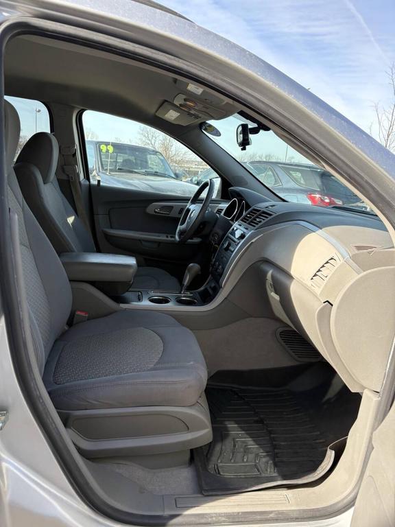 used 2012 Chevrolet Traverse car, priced at $2,998