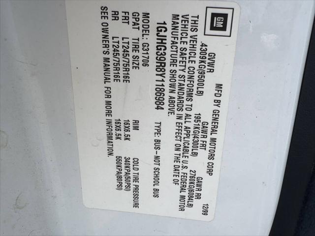 used 2000 GMC Savana 3500 car, priced at $2,998