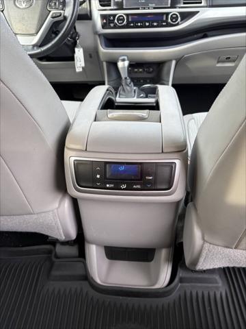 used 2019 Toyota Highlander car, priced at $17,996