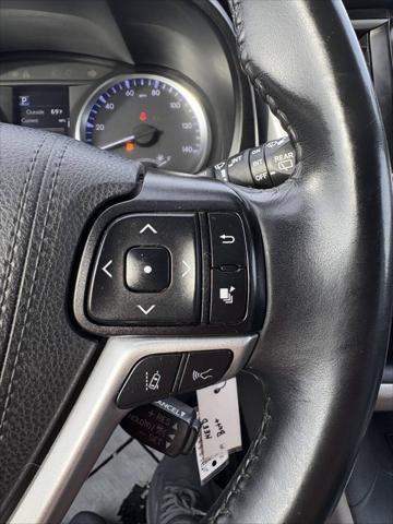 used 2019 Toyota Highlander car, priced at $17,996