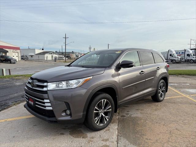 used 2019 Toyota Highlander car, priced at $17,996