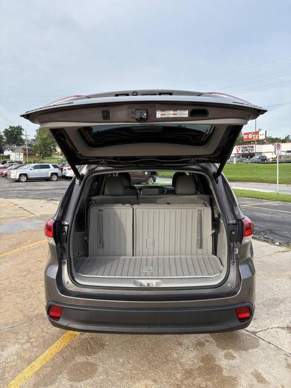 used 2019 Toyota Highlander car, priced at $14,721