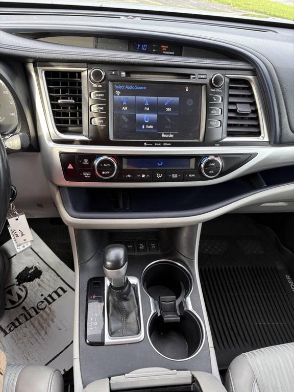 used 2019 Toyota Highlander car, priced at $14,721