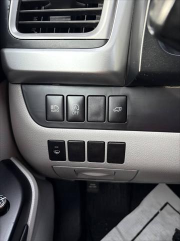 used 2019 Toyota Highlander car, priced at $17,996