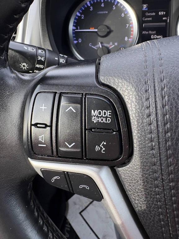 used 2019 Toyota Highlander car, priced at $14,721