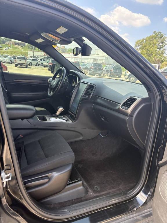 used 2017 Jeep Grand Cherokee car, priced at $11,997