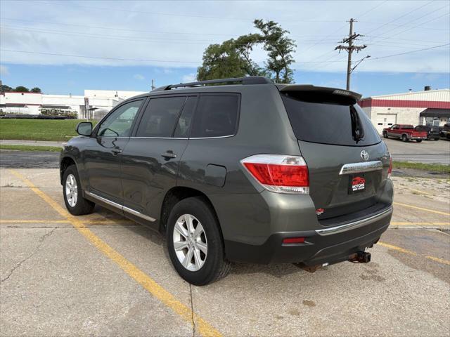 used 2013 Toyota Highlander car, priced at $10,674