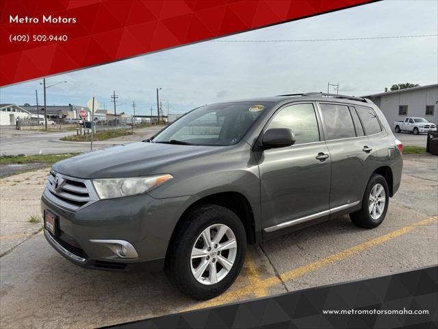used 2013 Toyota Highlander car, priced at $10,674