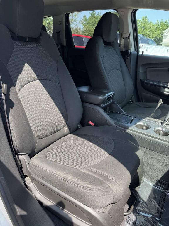 used 2011 Chevrolet Traverse car, priced at $7,998