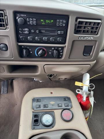 used 2002 Ford Excursion car, priced at $9,995