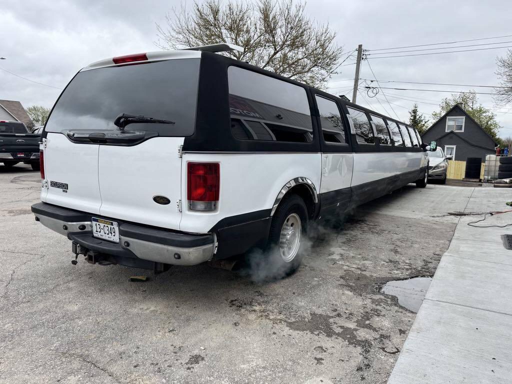 used 2002 Ford Excursion car, priced at $9,995